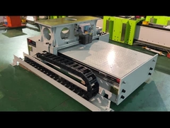 Corridoio lineare con catena di traino laterale