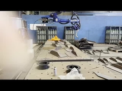 Sistema di robot di saldatura intelligente con visione intelligente e algoritmo AI per il cantiere navale bulildi